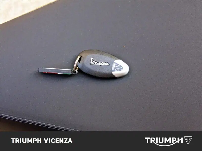 Vespa GTS 300 Super (2023 - 24) (11)