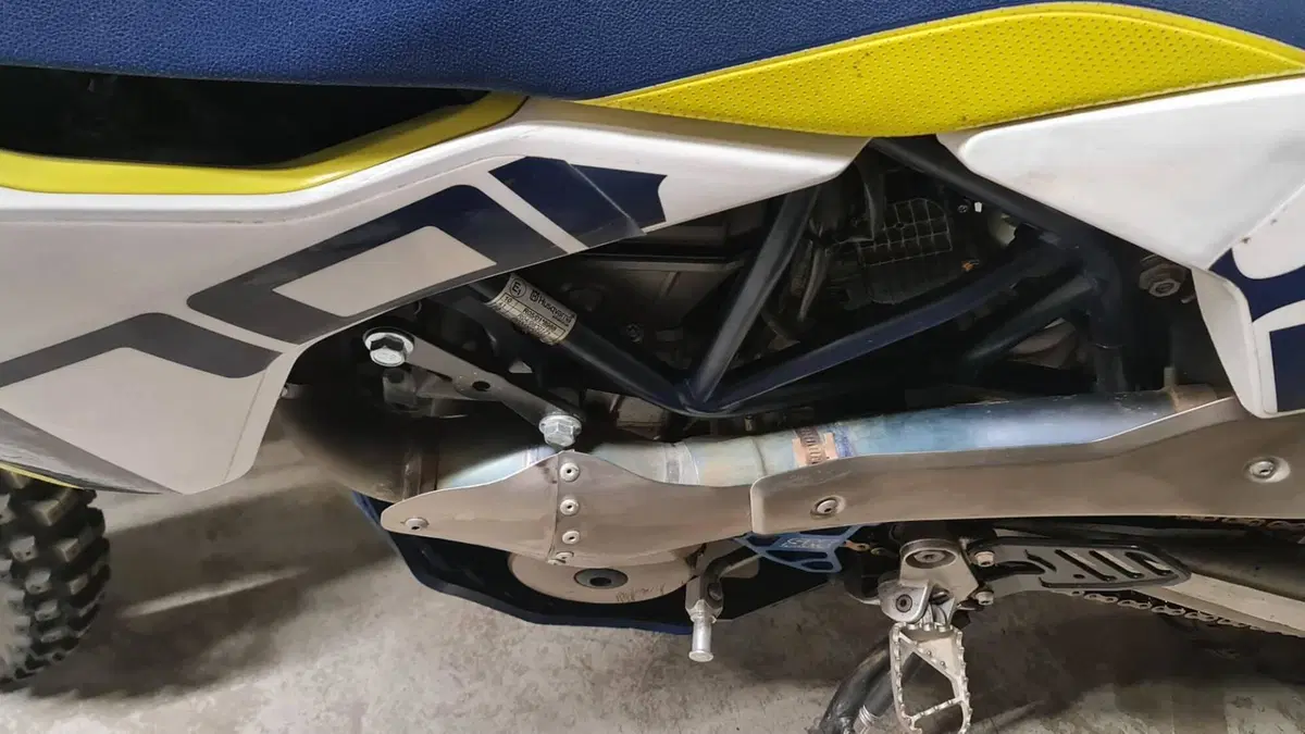 Husqvarna 701 Enduro (2022) (5)