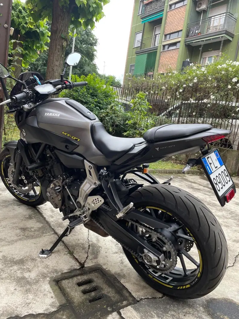 Yamaha MT-07 (2014 - 16) (2)