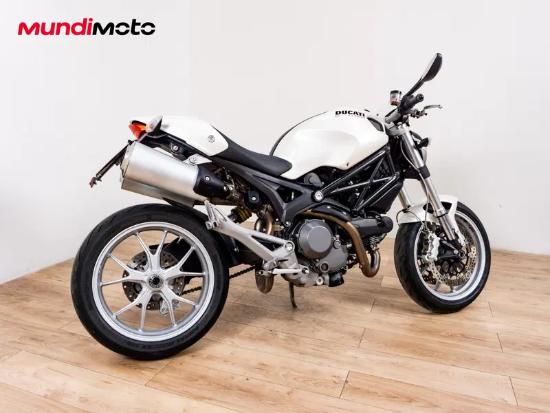 Ducati Monster 1100 S (2009-10) (2)