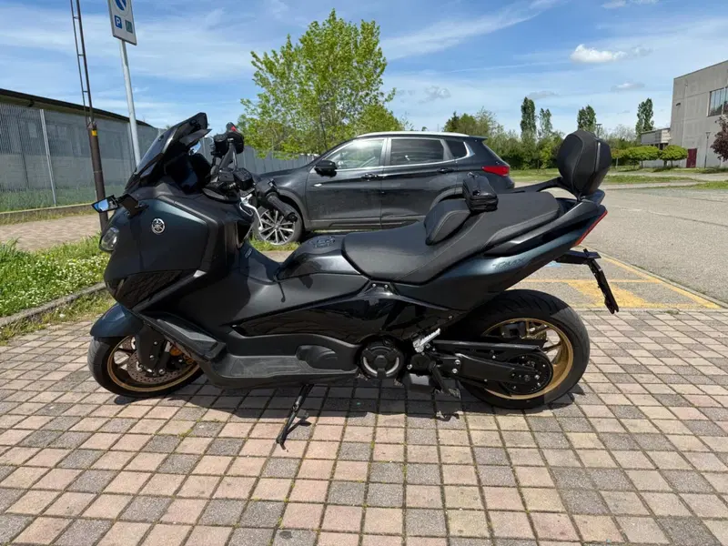 Yamaha T-Max 560 Tech Max (2022 - 24) (4)
