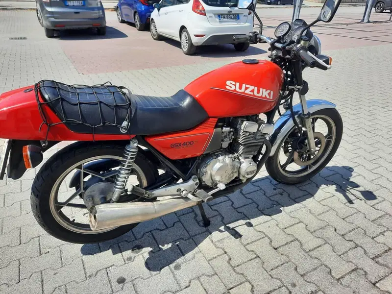 Suzuki GSX400F (3)