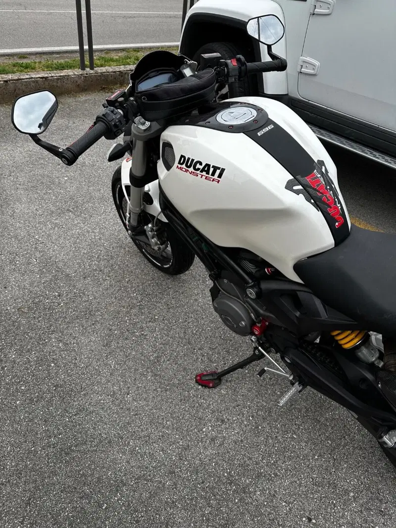 Ducati Monster 696 Plus (2007 - 14) (3)