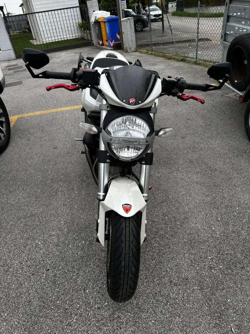 Ducati Monster 696 Plus (2007 - 14) (5)