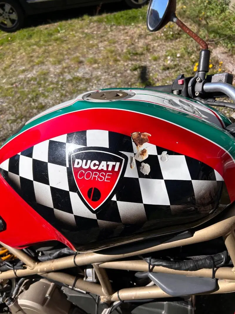 Ducati monster 600 (4)