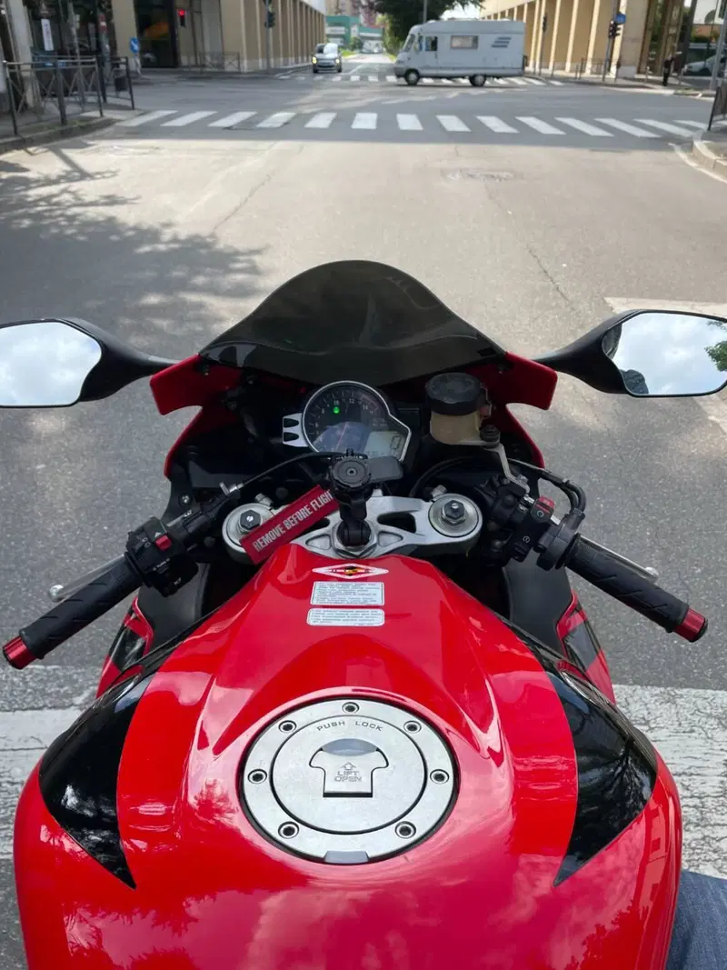 Honda CBR 1000 RR Fireblade (2008 - 11) (2)