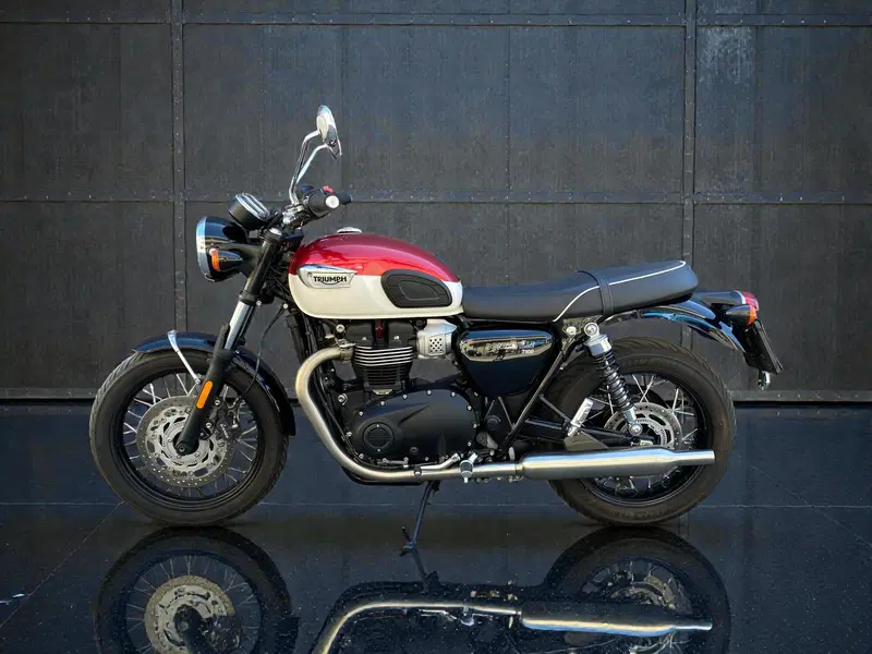 Triumph Bonneville T100 (2021 - 25) (3)