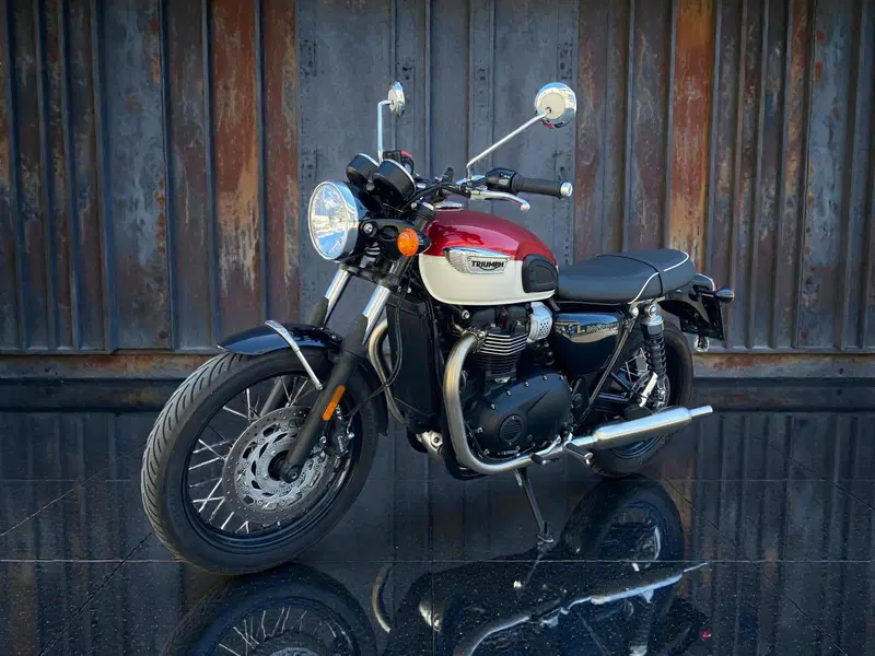 Triumph Bonneville T100 (2021 - 25) (4)