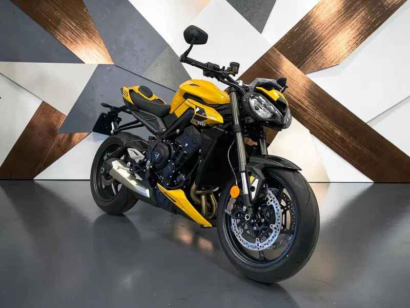 Triumph Street Triple 765 RS (2023 - 26) (2)