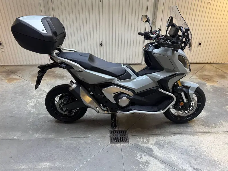 Honda X-ADV 750 DCT Adventure (2021 - 24) (2)
