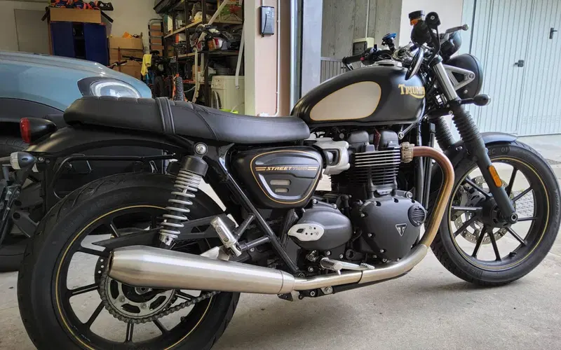 Triumph Street Twin 900 (2021 - 22) (2)