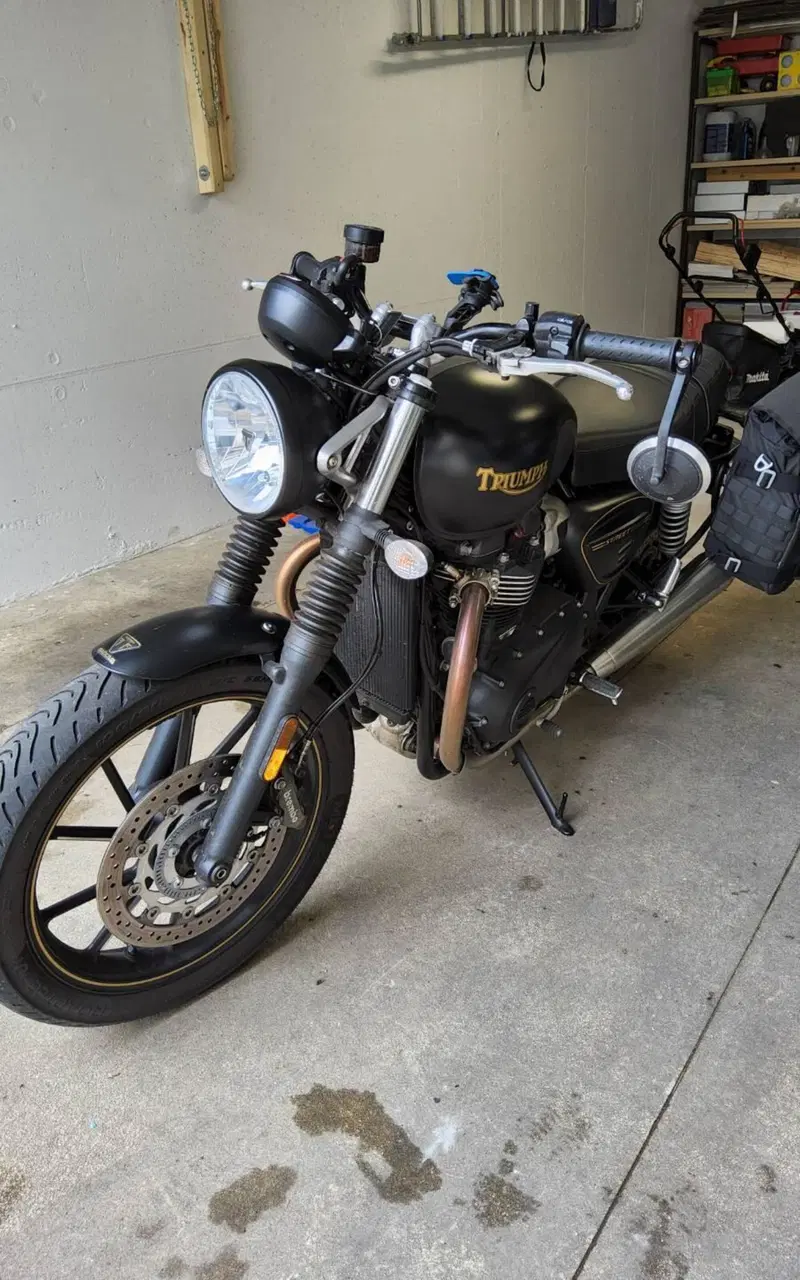 Triumph Street Twin 900 (2021 - 22) (5)