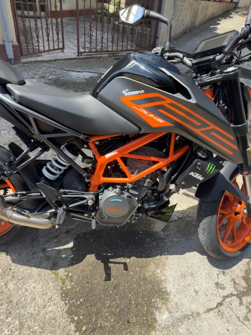 KTM 125 Duke (2021 - 23) (2)