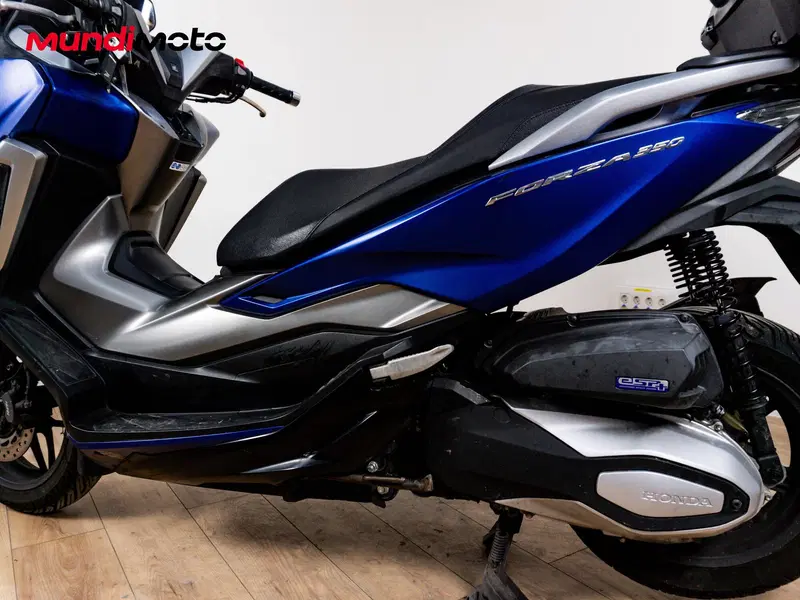 Honda Forza 350 (2025 - 26) (9)