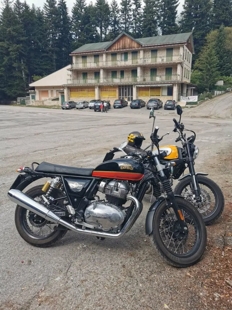Royal Enfield Interceptor 650 (2021 - 26) (10)