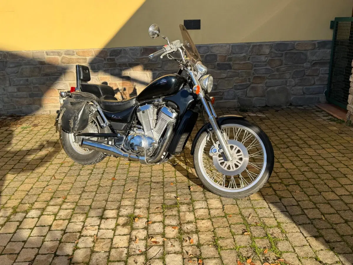 Suzuki VS 600 GL Intruder (1995 - 96)