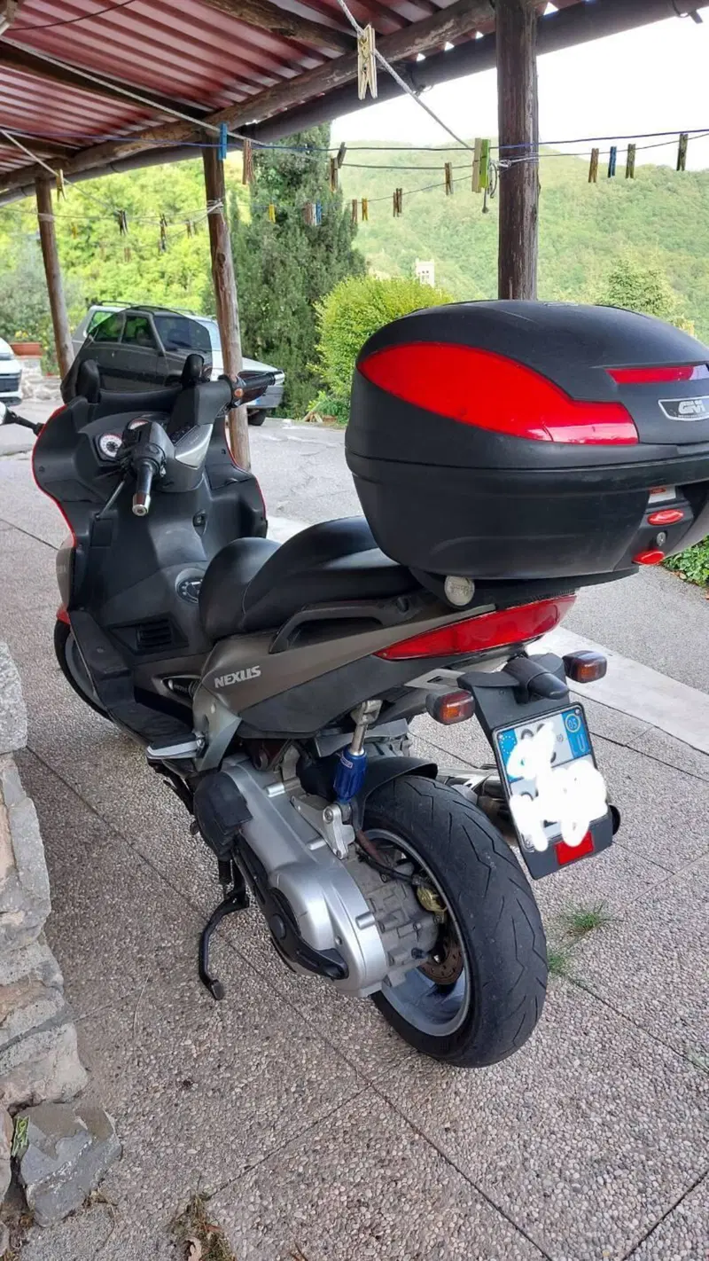 Gilera Nexus 500 (2003 - 05) (5)