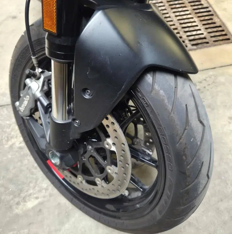 Ducati Monster 937 (2021 - 25) (5)