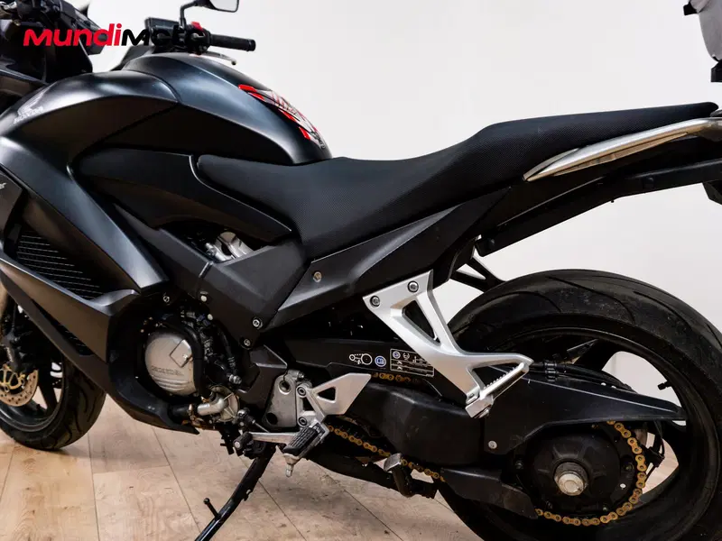 Honda VFR 800 (2002 - 05) (10)