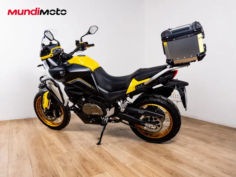 QJ Motor SVT 650 X (2024) (7)