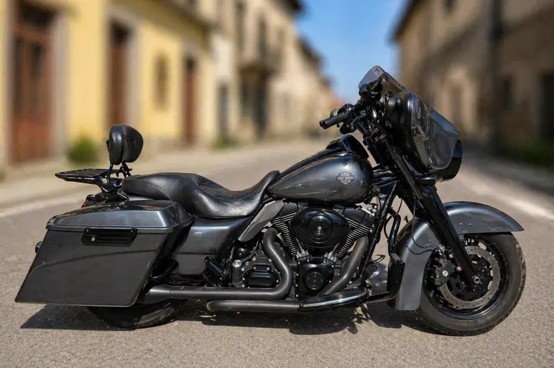 Harley-Davidson 1584 Street Glide (2008 - 10) - FLHX (2)