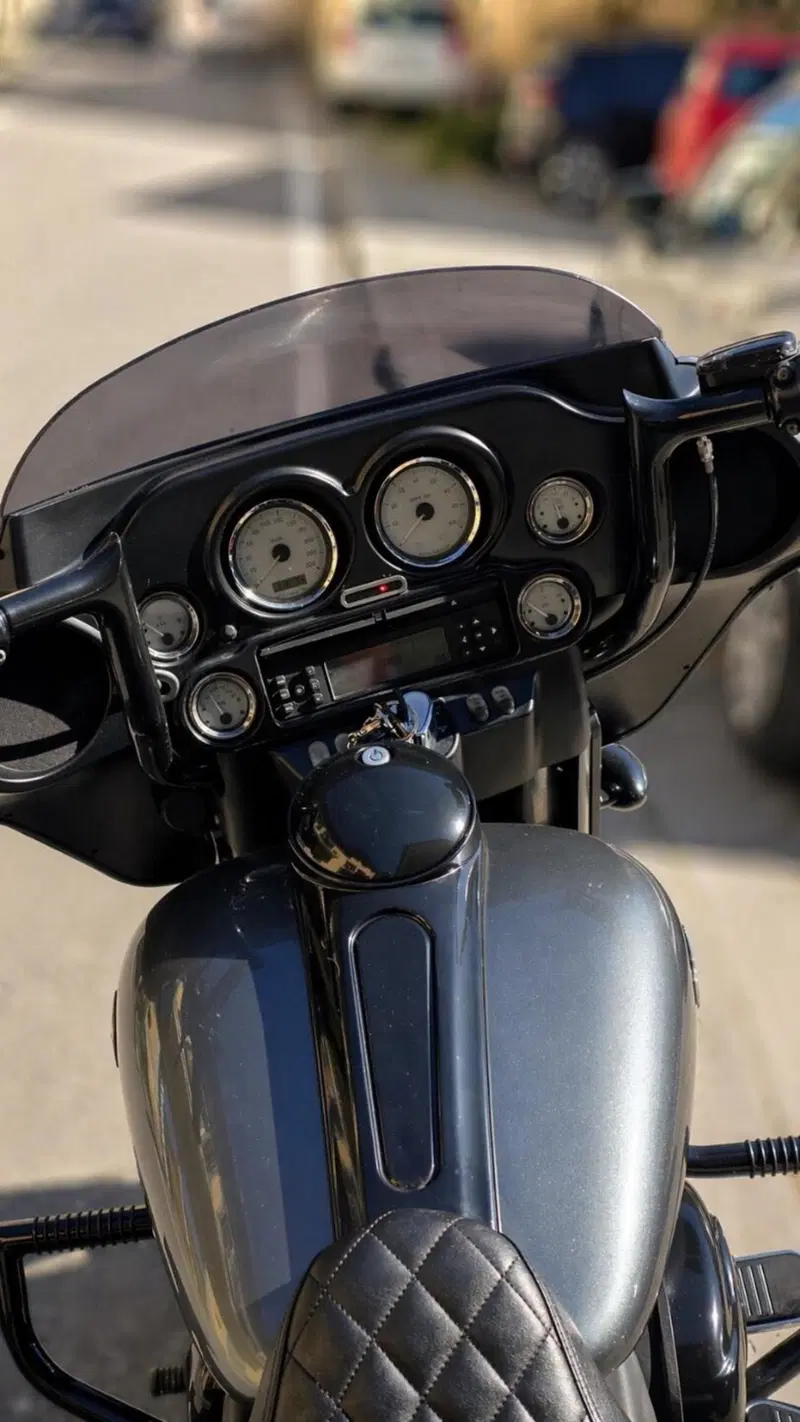 Harley-Davidson 1584 Street Glide (2008 - 10) - FLHX (8)