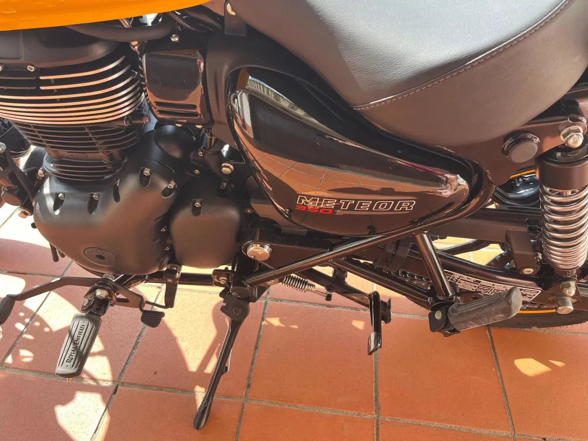 Royal Enfield Meteor 350 (2021 - 26) (3)