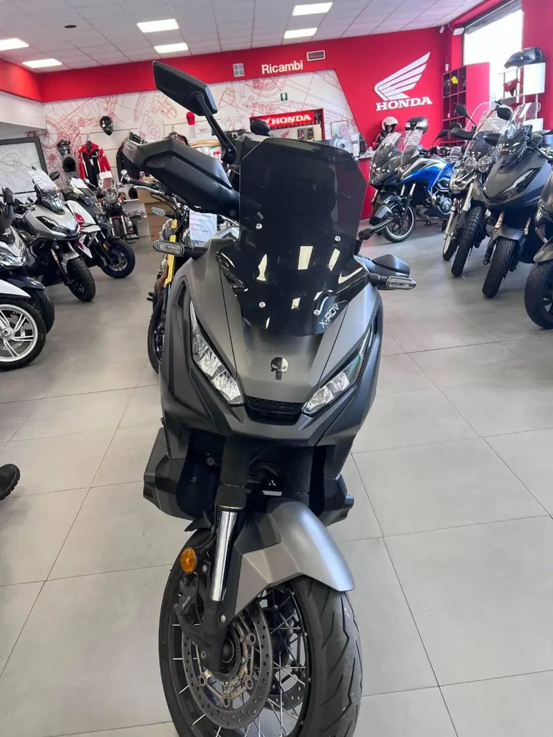 Honda X-ADV 750 (2017) (3)