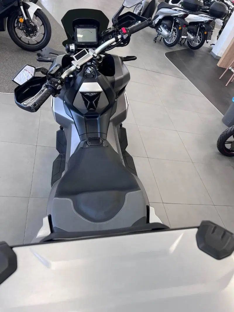 Honda X-ADV 750 (2017) (4)
