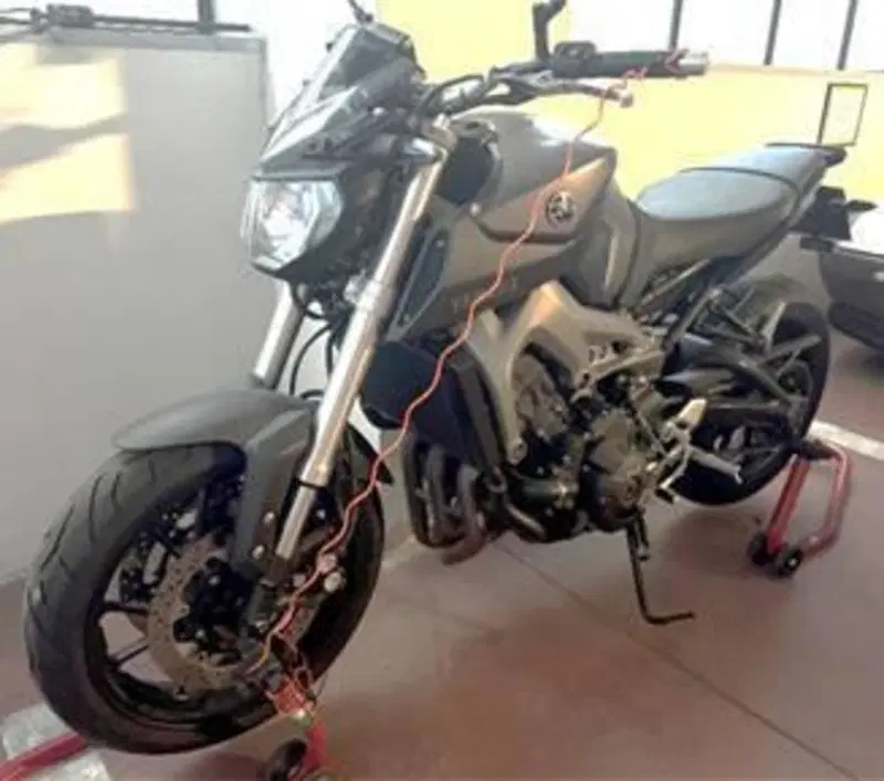 Yamaha MT-09 ABS (2013 - 15) (2)