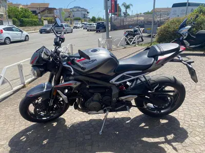 Triumph Street Triple R (2020 - 22) usata