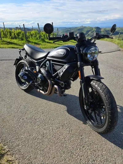 Ducati Scrambler 800 Full Throttle (2023 - 24) usata