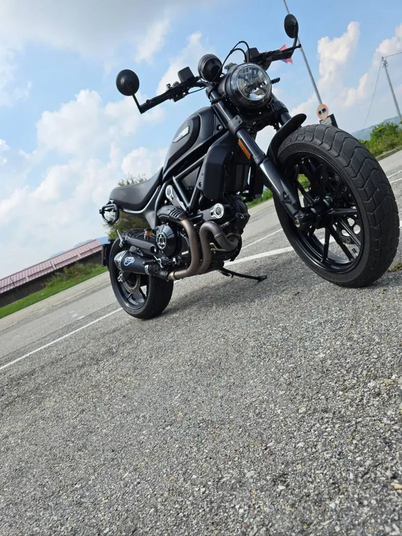 Ducati Scrambler 800 Full Throttle (2023 - 24) (2)