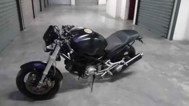 Ducati Monster 620 I.E. Dark (2002) (3)