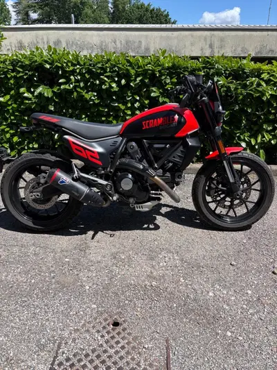 Ducati Scrambler 800 Full Throttle (2023 - 24) usata