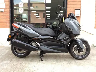 Yamaha X-Max 300 Tech Max (2021 - 24) usata