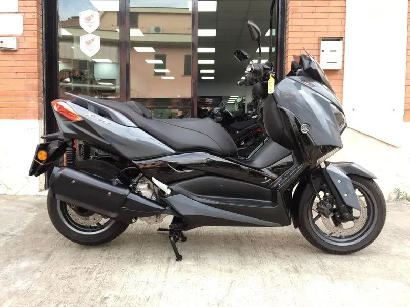 Yamaha X-Max 300 Tech Max (2021 - 24)