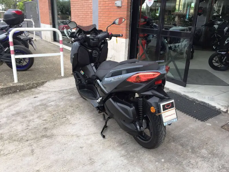 Yamaha X-Max 300 Tech Max (2021 - 24) (6)