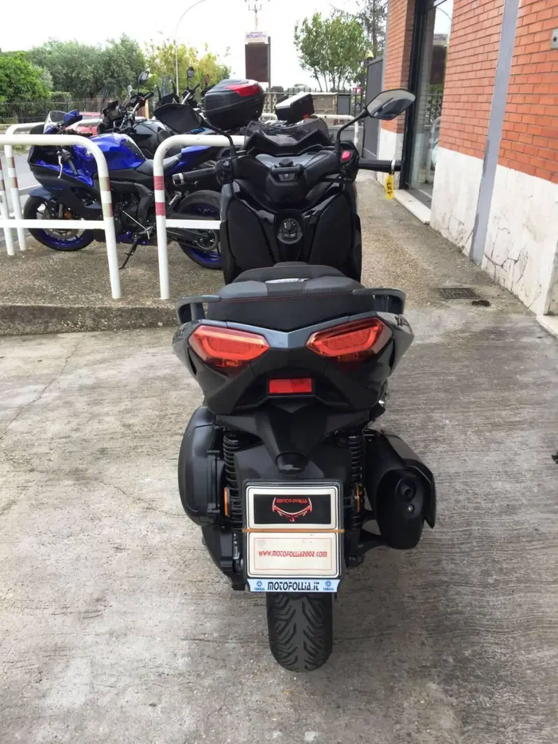 Yamaha X-Max 300 Tech Max (2021 - 24) (7)
