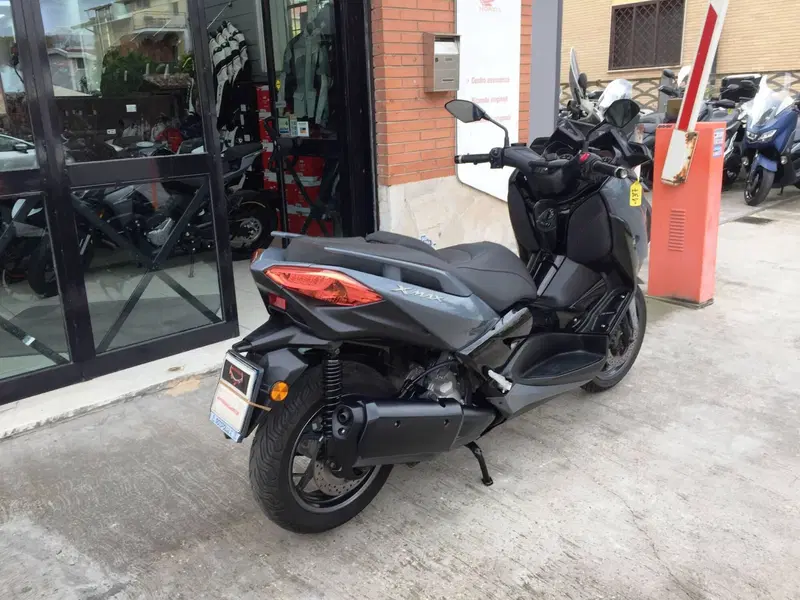 Yamaha X-Max 300 Tech Max (2021 - 24) (8)
