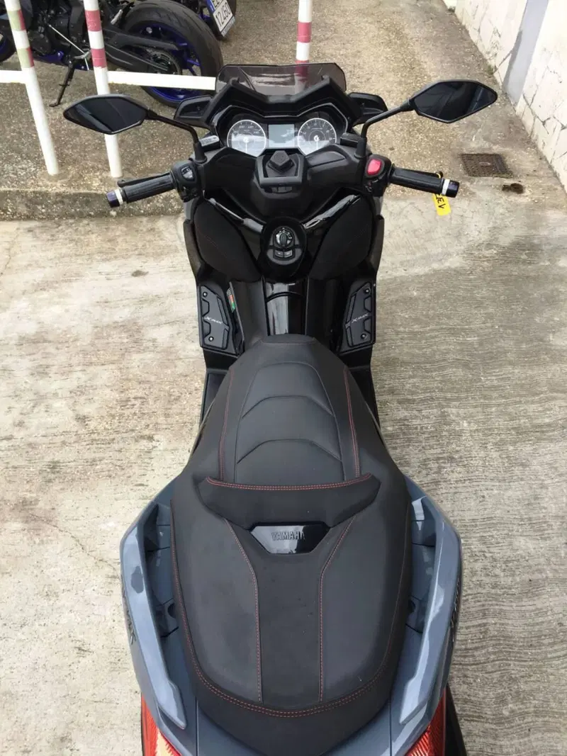 Yamaha X-Max 300 Tech Max (2021 - 24) (9)