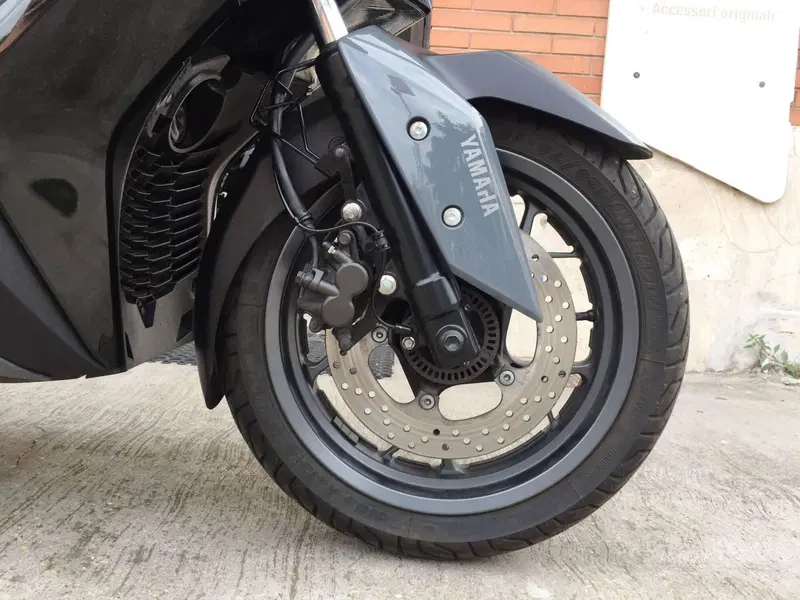 Yamaha X-Max 300 Tech Max (2021 - 24) (16)