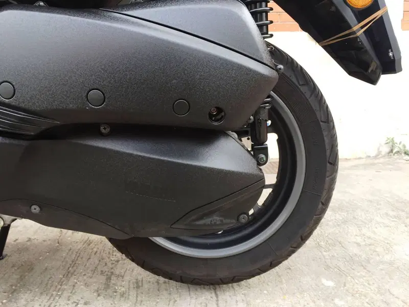 Yamaha X-Max 300 Tech Max (2021 - 24) (19)