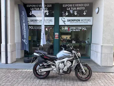 Yamaha FZ6 (2004 - 07) usata
