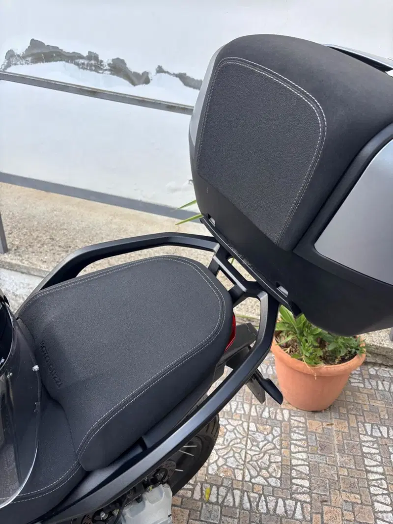 Moto Guzzi Stelvio (2024 - 26) (3)