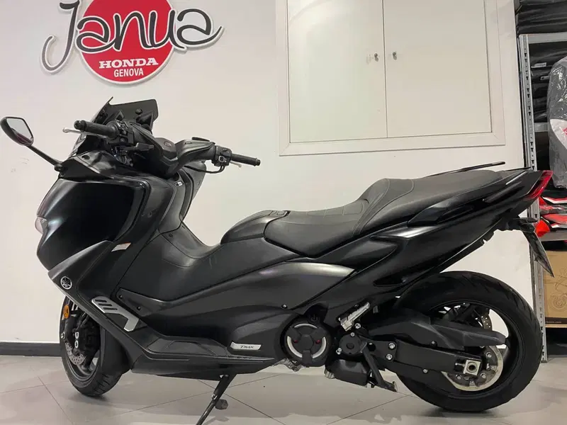 Yamaha T-Max 560 (2022 - 24) (7)
