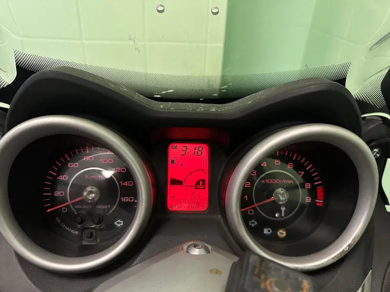 Yamaha X-Max 250 (2010 - 13) (5)