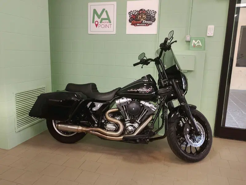 Harley-Davidson 1584 Road King (2006 - 07) - FLHR