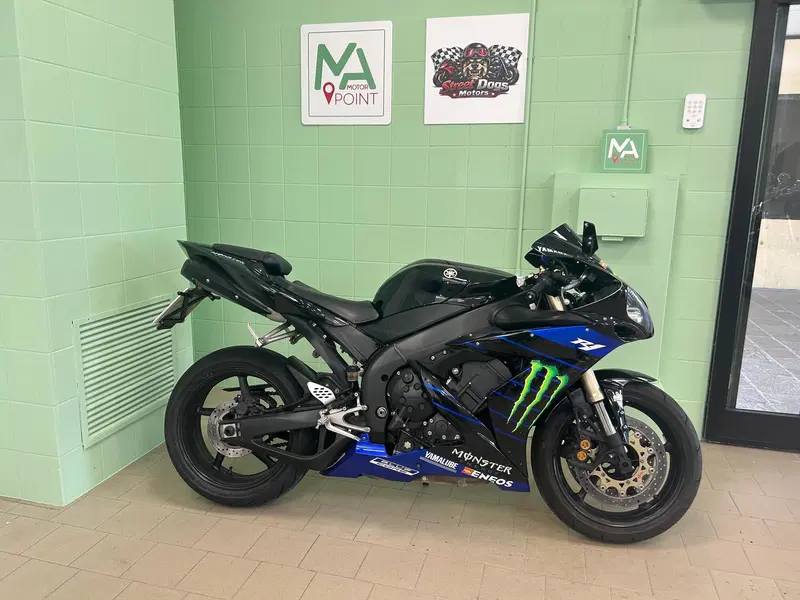 Yamaha YZF R1 (2004 - 05)