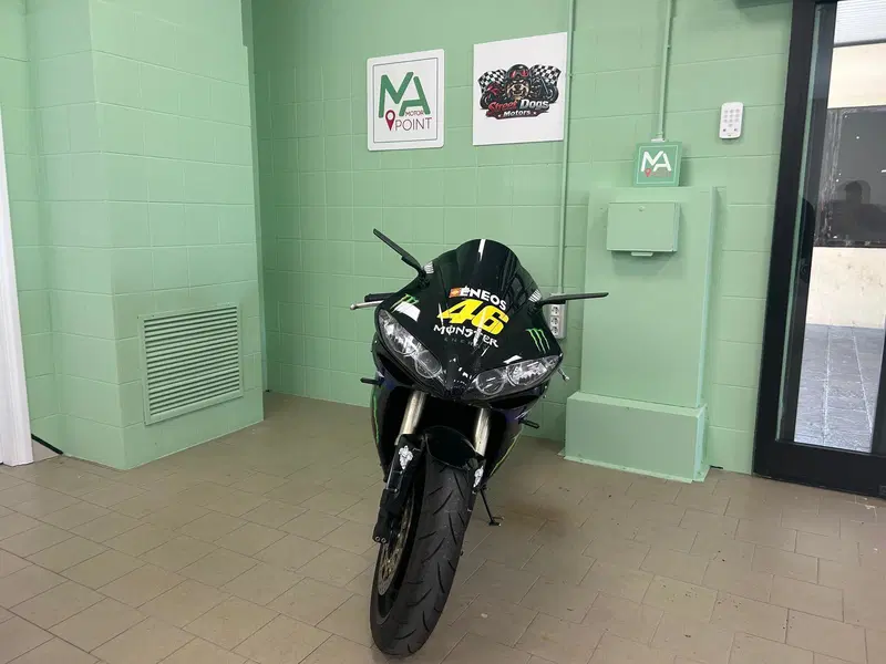 Yamaha YZF R1 (2004 - 05) (3)